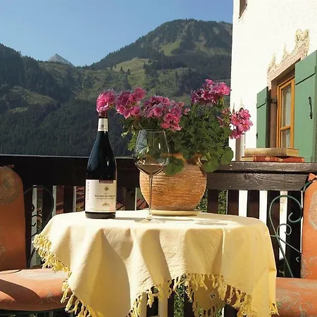 Gasthuis Gaestehaus Wineberger 4*